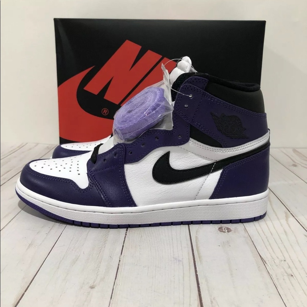 🔴SOLD🔴Nike Air Jordan 1 High OG Court Purple2020 - Picture 3 of 8
